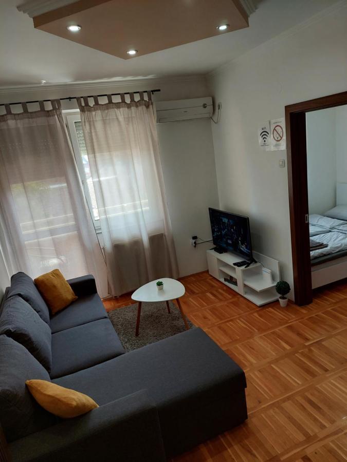Ferienwohnung Smiley 2 - Subotica Centar Exterior foto